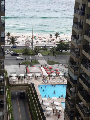 Apart na Praia da Barra da Tijuca ,Posto 6 Aptº inteiro para até 4 pessoas